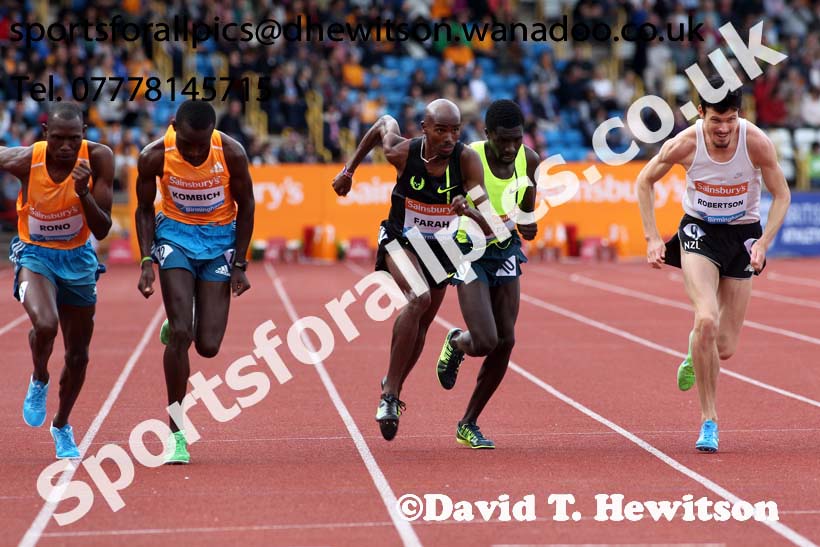 Start of the mens 2 Miles at the Sainsbury's Birmingham Grand Prix. Photos: David T. Hewitson/Sports for All Pics